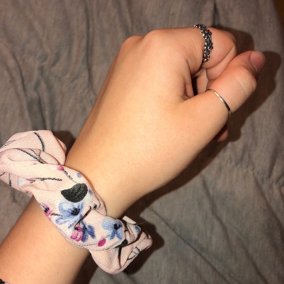 scrunchies! - Picture 4 of 8